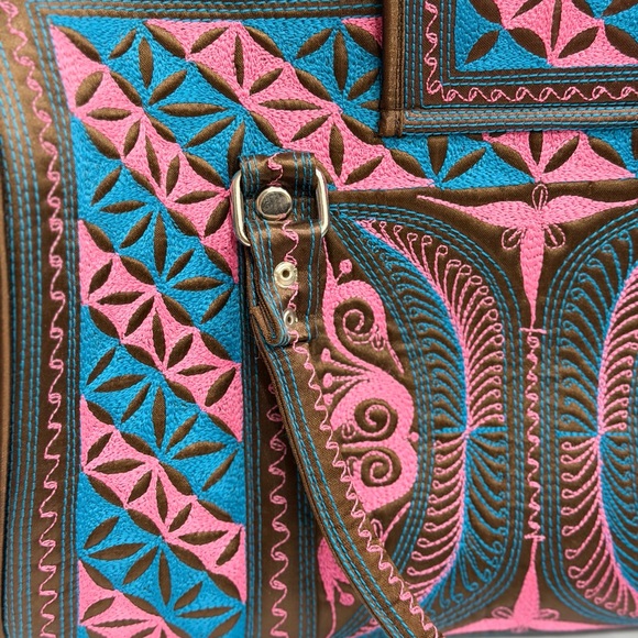 NEW XL BANDA BAG “THE WEEKENDER” TOTE BAG CARRY-ON TRAVELER ~ BEAUTIFUL - Picture 2 of 11